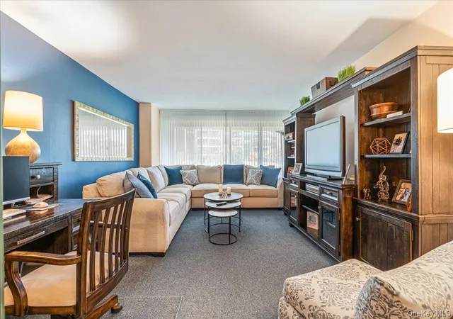 1815-215-street-1g-new-york-ny-11360/hzid_5ac381c9