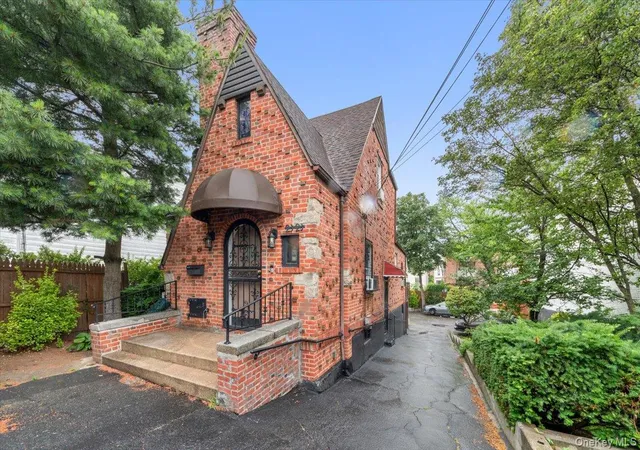2323-powell-ave-bronx-ny-10462/hzid_6fc2d632