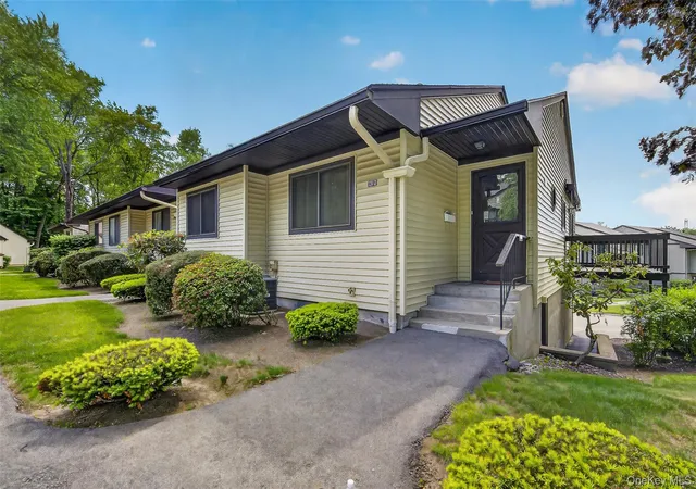 131-columbia-ct-d-yorktown-ny-10598/hzid_50c9d700