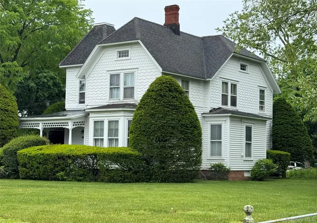 454-main-st-center-moriches-ny-11934/hzid_196778b6