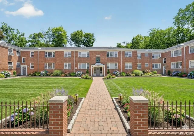 205-w-post-rd-e-1-o-white-plains-ny-10606/hzid_8cc94132