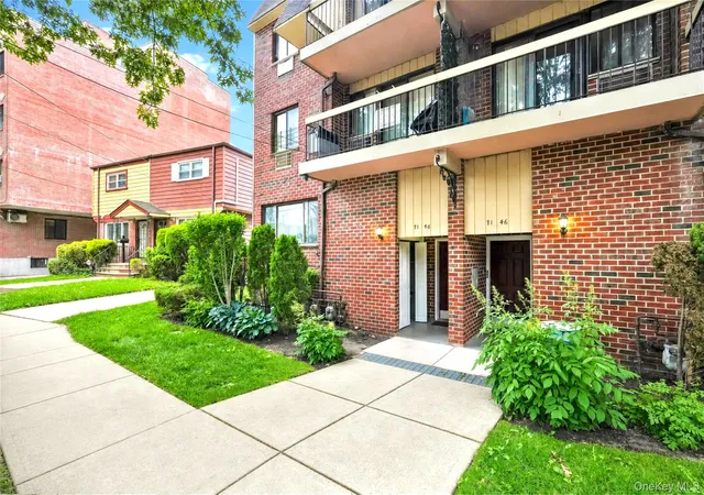 71-48-162nd-street-3-fresh-meadows-ny-11365/hzid_9e1274b3