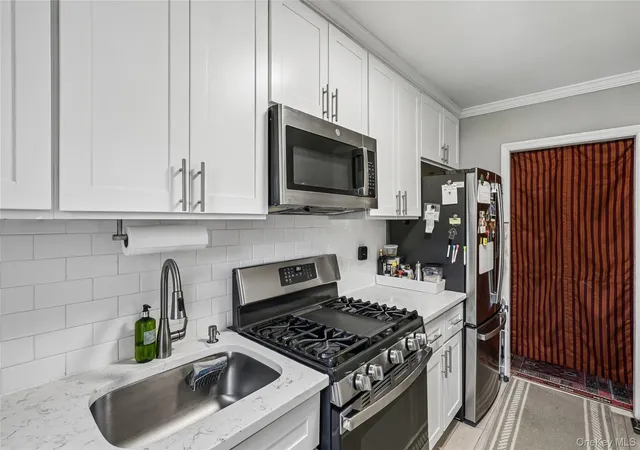 76-10-34th-avenue-3h-jackson-heights-ny-11372/hzid_3313ecb1