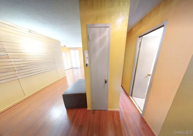 2550-olinville-ave-4e-new-york-ny-10467/hzid_2469514a