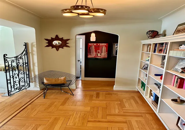 250-cabrini-blvd-4a-new-york-ny-10033/hzid_2dd5b50e