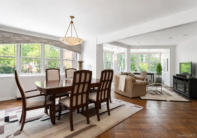 180-s-middle-neck-rd-1n-north-hempstead-ny-11021/hzid_6a50848f