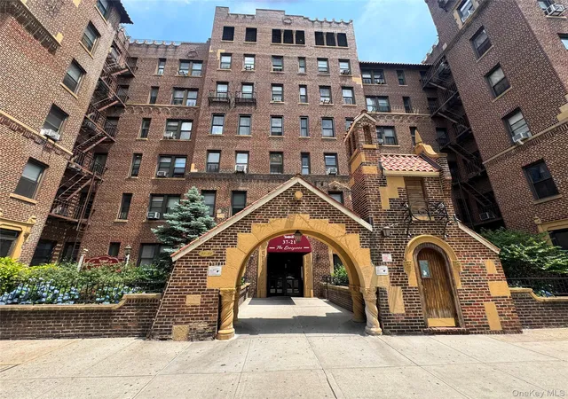 37-21-80th-st-1r-new-york-ny-11372/hzid_40bedadc