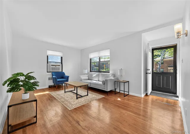 219-58-74th-avenue-new-york-ny-11364/hzid_4c3d6f62