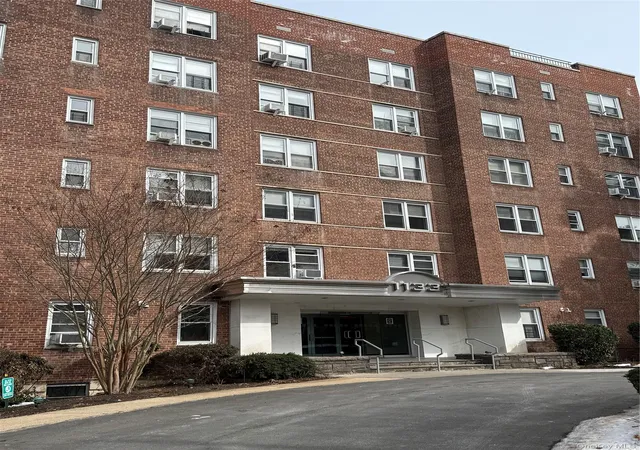 1133-midland-ave-1b-yonkers-ny-10708/hzid_91d0e2da