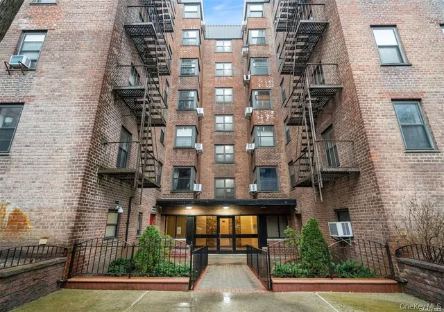 32-43-91-st-a306-new-york-ny-11369/hzid_d2774914