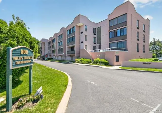 800-willis-ave-119-north-hempstead-ny-11507/hzid_0d46b83f
