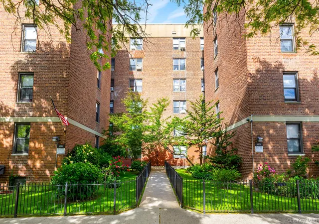 65-35-108-street-d5-forest-hills-ny-11375/hzid_32e020ad