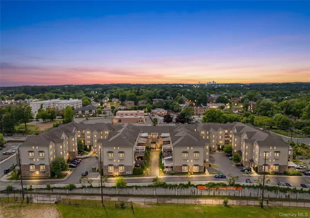 1206-parkview-dr-spring-valley-ny-10977/hzid_c03bb461