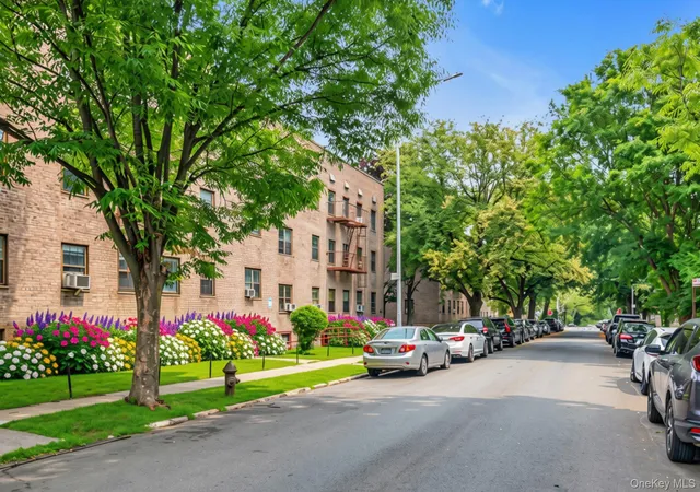 144-20-78th-rd-1k-new-york-ny-11367/hzid_d78b709a