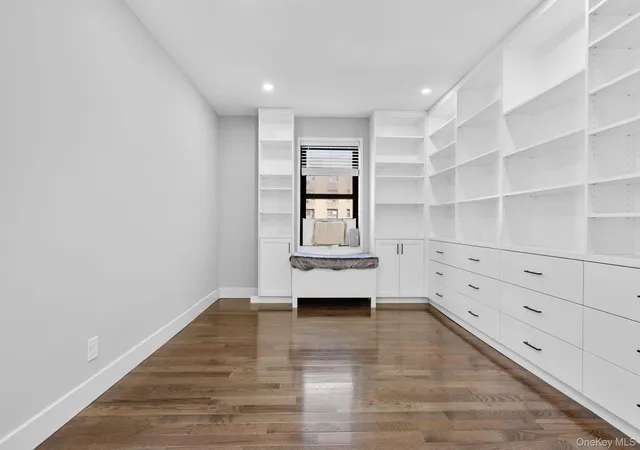 325-main-st-4d-white-plains-ny-10601/hzid_2fb08c93
