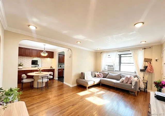 6968-137th-st-1b-new-york-ny-11367/hzid_d0a86305