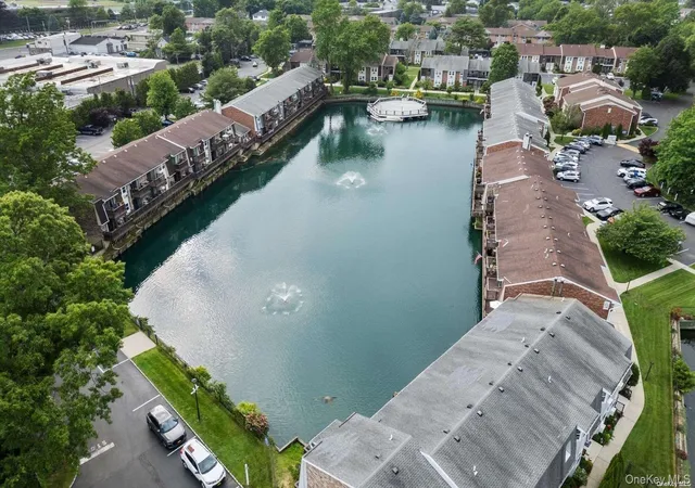 104-millard-104-west-babylon-ny-11704/hzid_be30e605