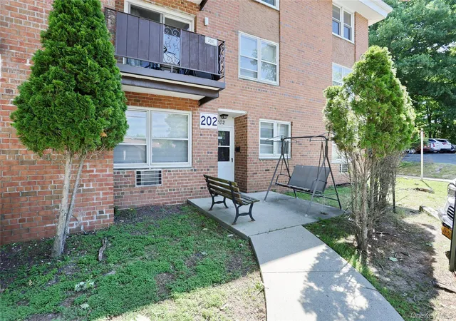 202-kearsing-pkwy-monsey-ny-10952/hzid_dc056d9d