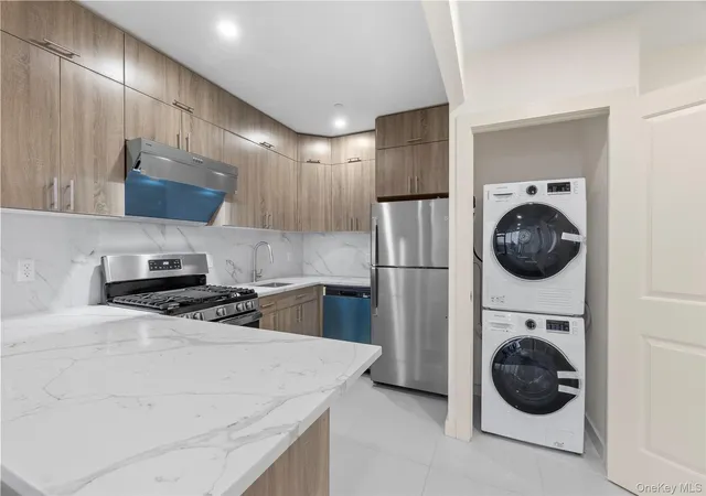 124-28-queens-blvd-12c-kew-gardens-ny-11415/hzid_3177cbf0
