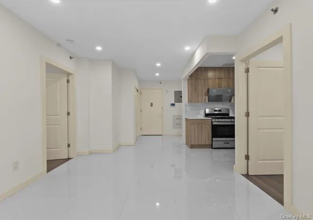 124-28-queens-blvd-10a-new-york-ny-11415/hzid_5b18235d