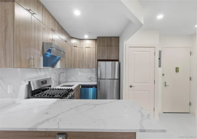 124-28-queens-blvd-11c-new-york-ny-11415/hzid_4da6c13a