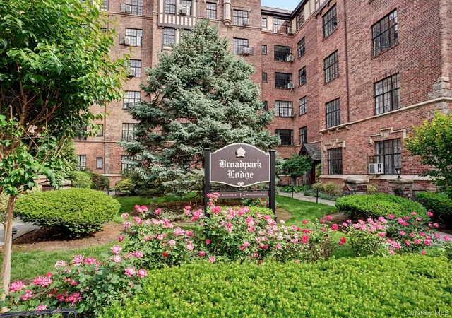 2-westchester-ave-4j-white-plains-ny-10601/hzid_d839b3b8