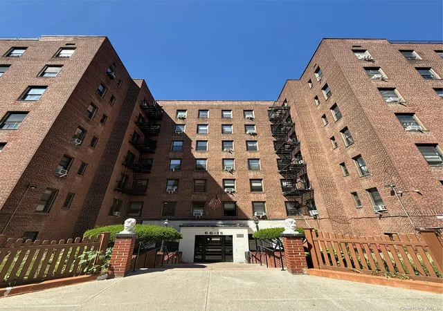 6615-wetherole-st-c11-new-york-ny-11374/hzid_42896b49