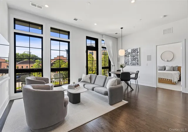 100-legend-dr-206-mount-pleasant-ny-10591/hzid_ac10c72a
