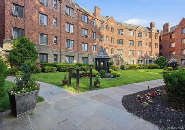 914-wynnewood-rd-ll1-pelham-ny-10803/hzid_7796d3d0