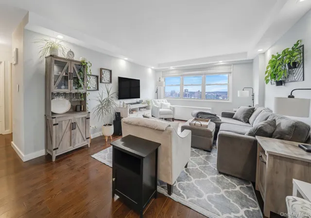 10230-66th-rd-21h-new-york-ny-11375/hzid_557928d9