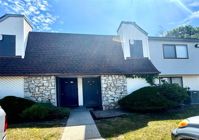 218-pointe-cir-218-brookhaven-ny-11727/hzid_8f92ddd8