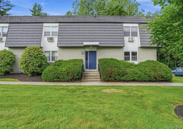 19-white-gate-rd-j-wappinger-ny-12590/hzid_3272e552