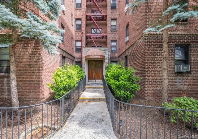 142-garth-rd-5k-eastchester-ny-10583/hzid_9fb58445