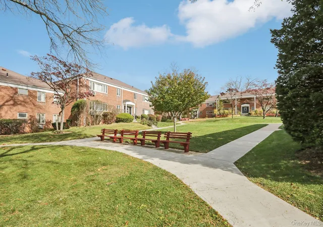 40-lawrence-dr-a-white-plains-ny-10603/hzid_449f9fce