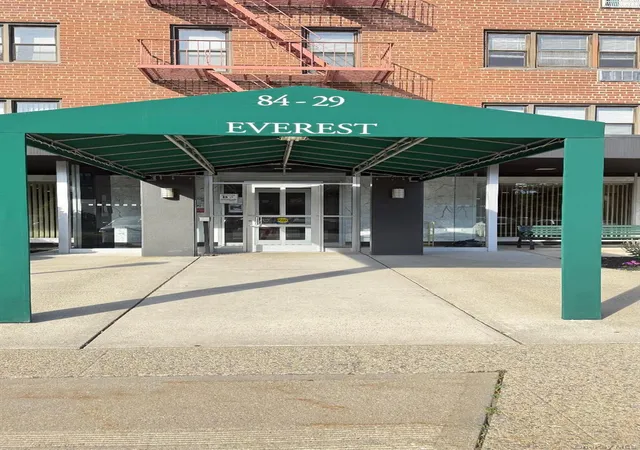 84-29-155th-ave-1h-new-york-ny-11414/hzid_4ebad7ae