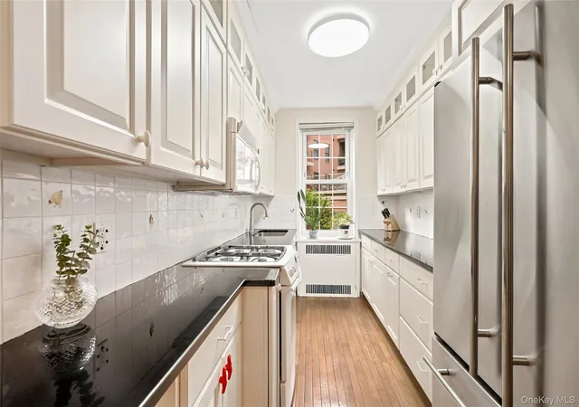 949-palmer-rd-1r-yonkers-ny-10708/hzid_047d40a0