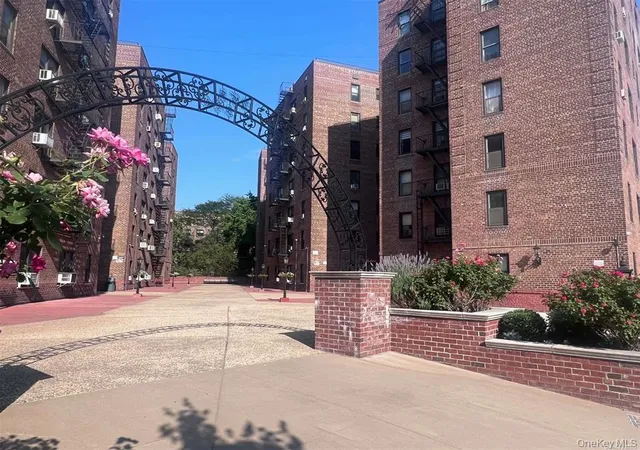 83-75-woodhaven-blvd-lb10-new-york-ny-11421/hzid_fa39e7f8