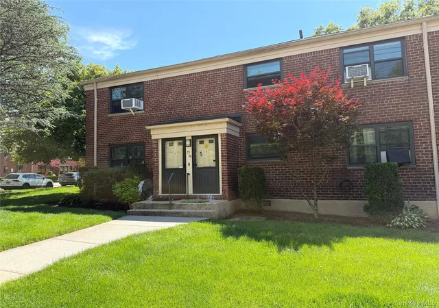 73-96-springfield-blvd-2nd-floor-new-york-ny-11364/hzid_57cb34e8