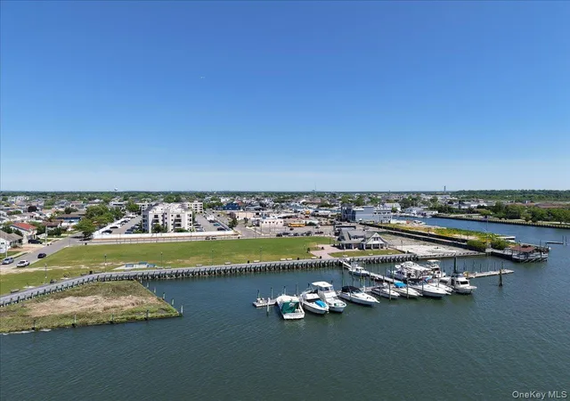 725-miller-ave-218-freeport-ny-11520/hzid_082ef06e