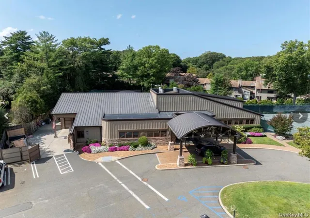 302-vista-dr-oyster-bay-ny-11753/hzid_6345bd40