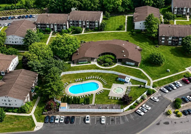 95-country-clb-ln-pomona-ny-10970/hzid_78295b34