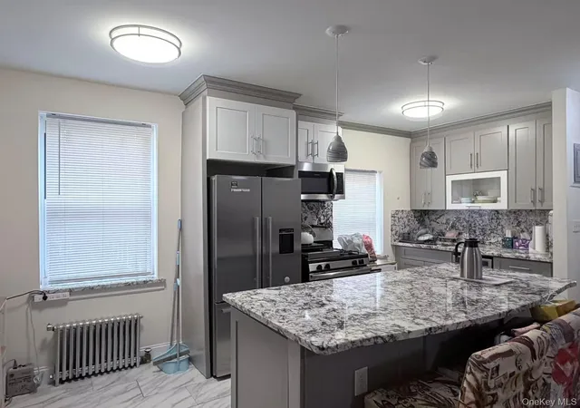 141-48-78th-ave-3g-new-york-ny-11367/hzid_2dd84add