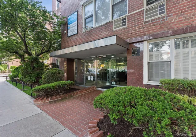 71-40-112th-st-106-new-york-ny-11375/hzid_986d0642