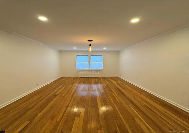 137-smith-a4-hempstead-ny-11520/hzid_848d7da7