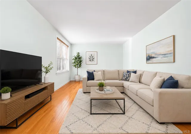 27-10-parsons-blvd-4b-new-york-ny-11354/hzid_e9cf4824