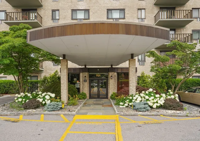 666-pelham-rd-3n-new-rochelle-ny-10805/hzid_b05f693c