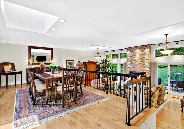 20-fox-rdg-north-hempstead-ny-11576/hzid_7644677b