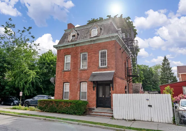 32-n-bridge-st-poughkeepsie-ny-12601/hzid_fc17ae9a