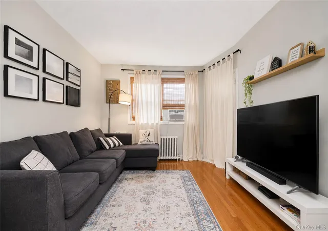 76-dongan-ave-new-york-ny-10314/hzid_1651d4b2