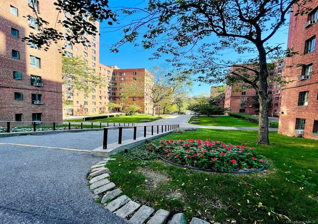 1686-metropolitan-ave-4h-bronx-ny-10462/hzid_d00cbfd8